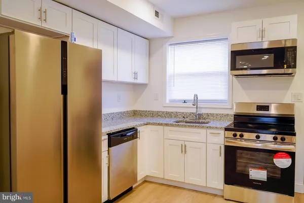 $1,500 | 2404 Wilkens Avenue, Baltimore, MD 21223