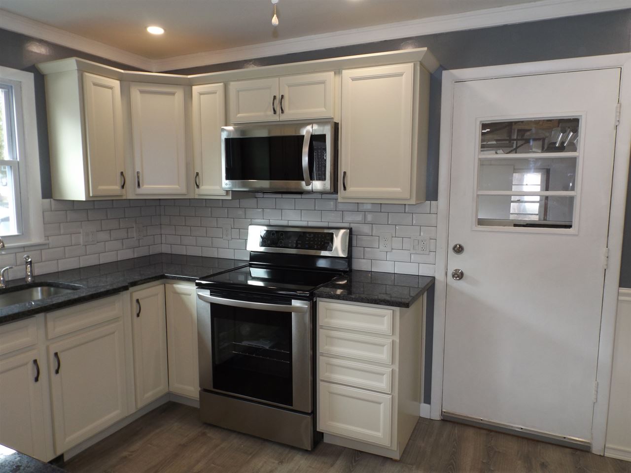 387 Blue Ridge Drive Rutland Town, VT 05701 - Photo 2 of 20