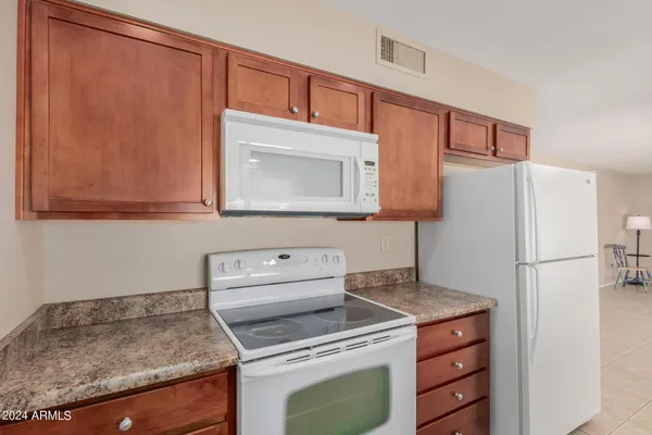 $1,800 | 10214 West Burns Drive, Sun City, AZ 85351