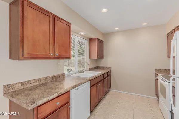 $1,800 | 10214 West Burns Drive, Sun City, AZ 85351