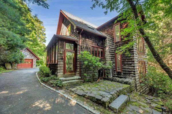 $1,250,000 | 233 Sharon-Goshen Turnpike, Cornwall, CT 06796