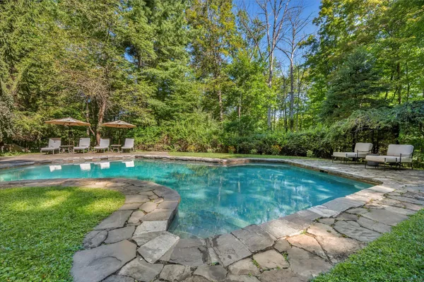 $1,250,000 | 233 Sharon-Goshen Turnpike, Cornwall, CT 06796