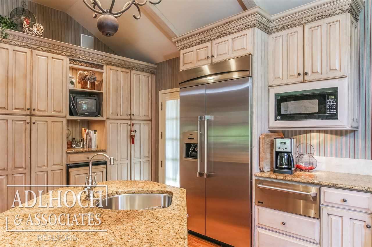 25 Edgemere Road Grosse Pointe Farms, MI 48236 - Photo 12 of 49
