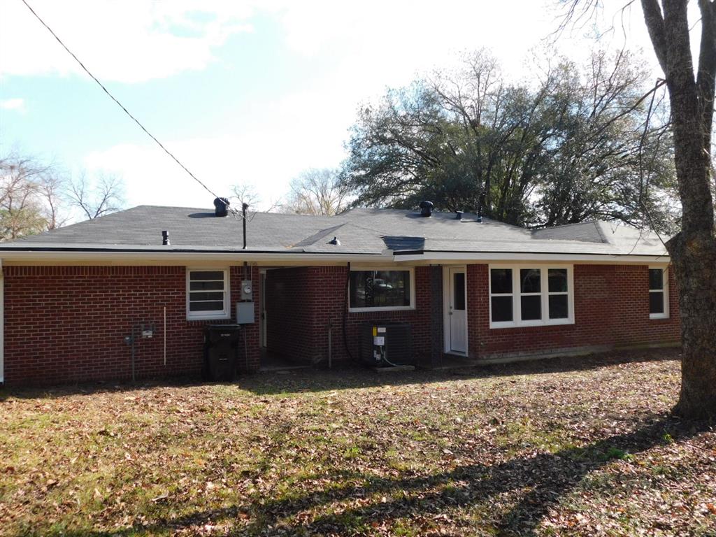 204 3rd Street Springhill, LA 71075 - Photo 7 of 30