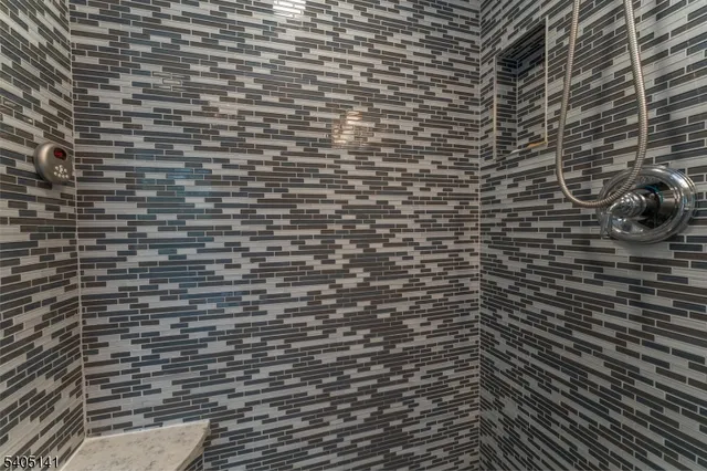 $1,200,000 | 173 West Oak Street, Bernards, NJ 07920