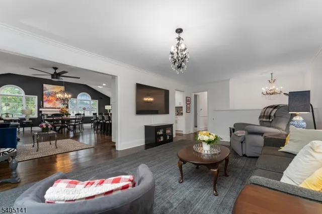 $1,200,000 | 173 West Oak Street, Bernards, NJ 07920