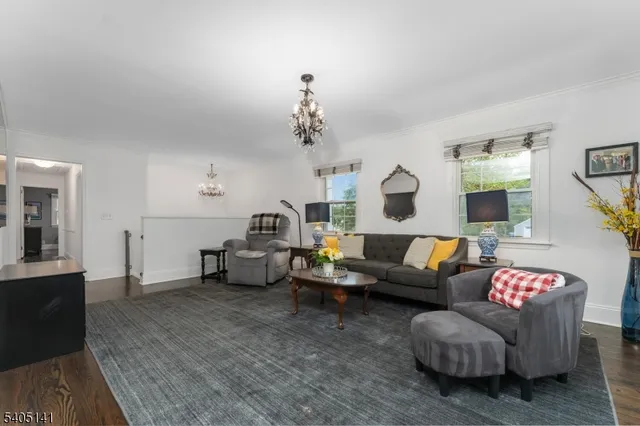 $1,200,000 | 173 West Oak Street, Bernards, NJ 07920