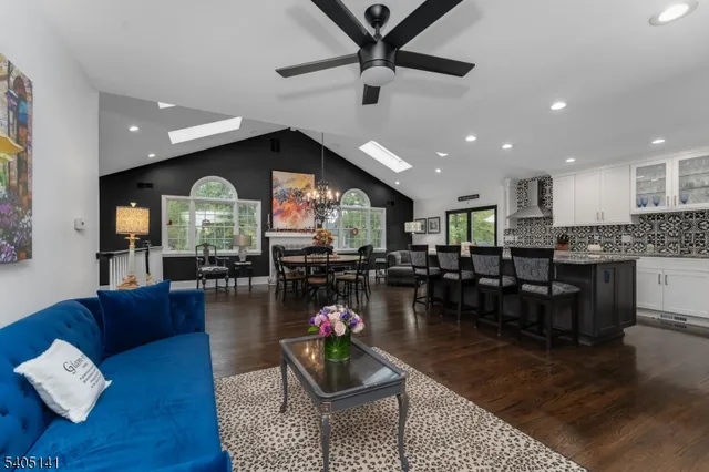 $1,200,000 | 173 West Oak Street, Bernards, NJ 07920