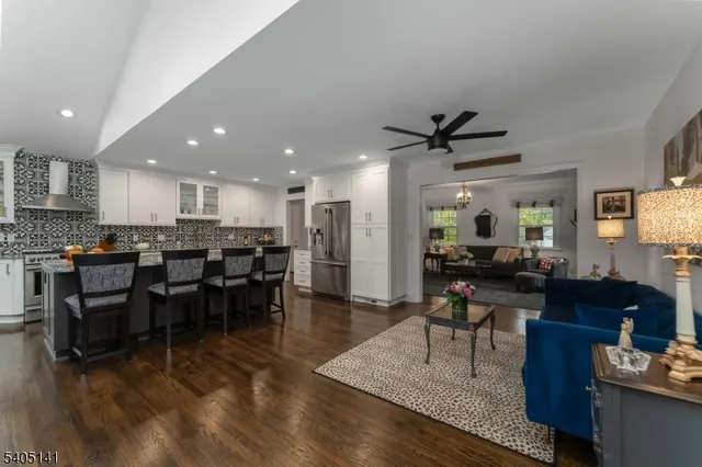 $1,200,000 | 173 West Oak Street, Bernards, NJ 07920