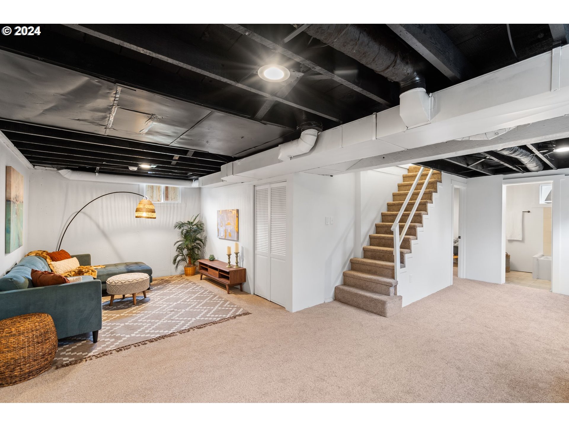 856 Northeast 68th Avenue Portland, OR 97213 - Photo 12 of 17 Gallery Image 12