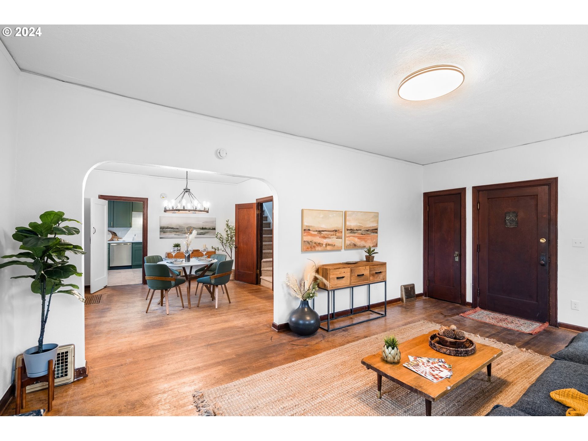 856 Northeast 68th Avenue Portland, OR 97213 - Photo 3 of 17 Gallery Image 3