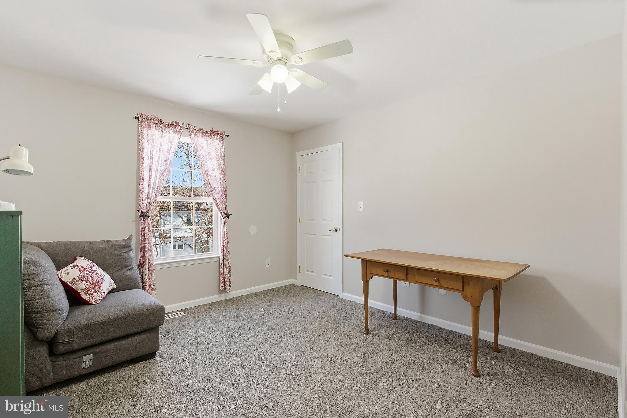 31 Hillcrest Lane Tuckerton, NJ 08087 - Photo 19 of 33 a living room with furniture and a window