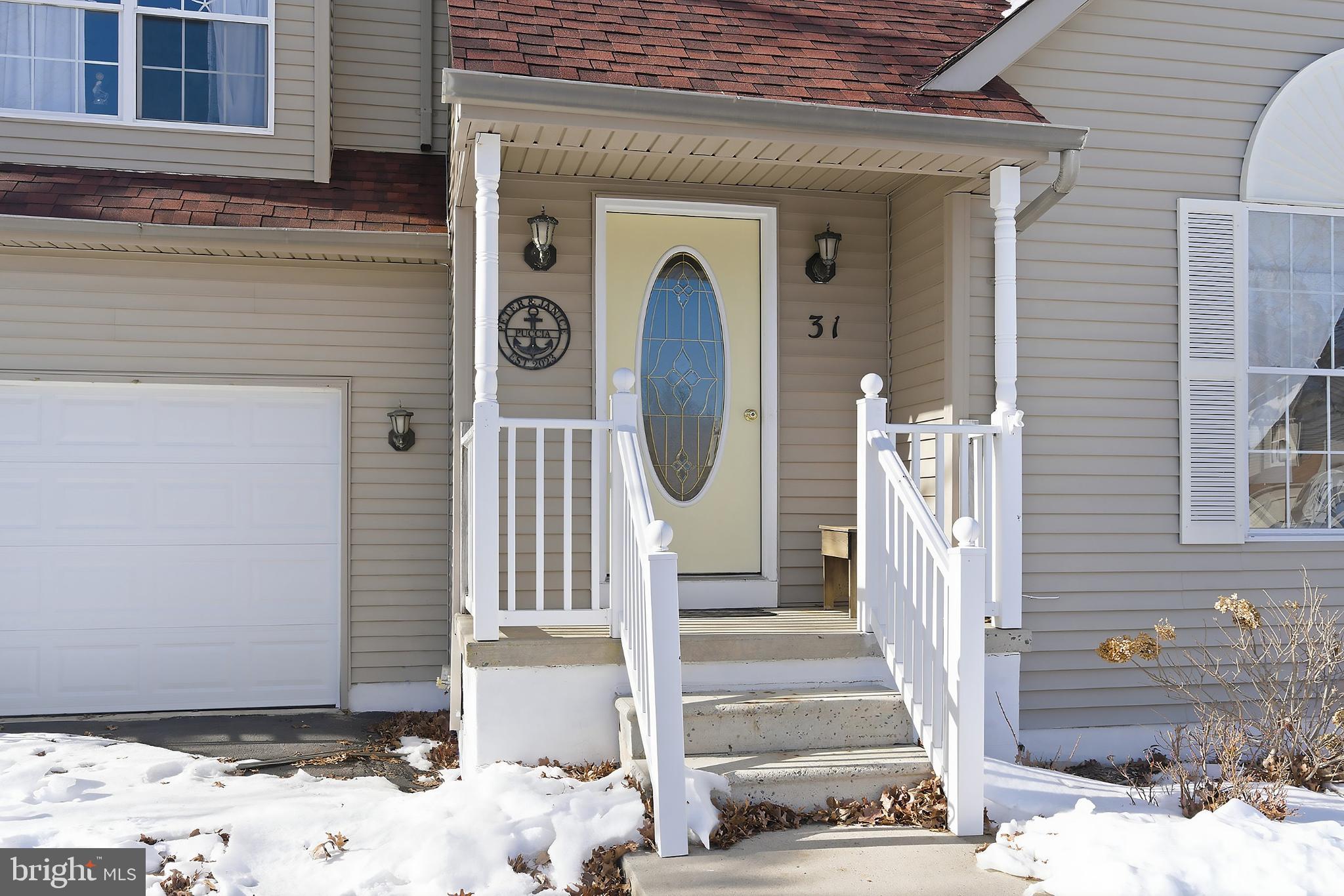 31 Hillcrest Lane Tuckerton, NJ 08087 - Photo 3 of 33 a front view of a house with stairs