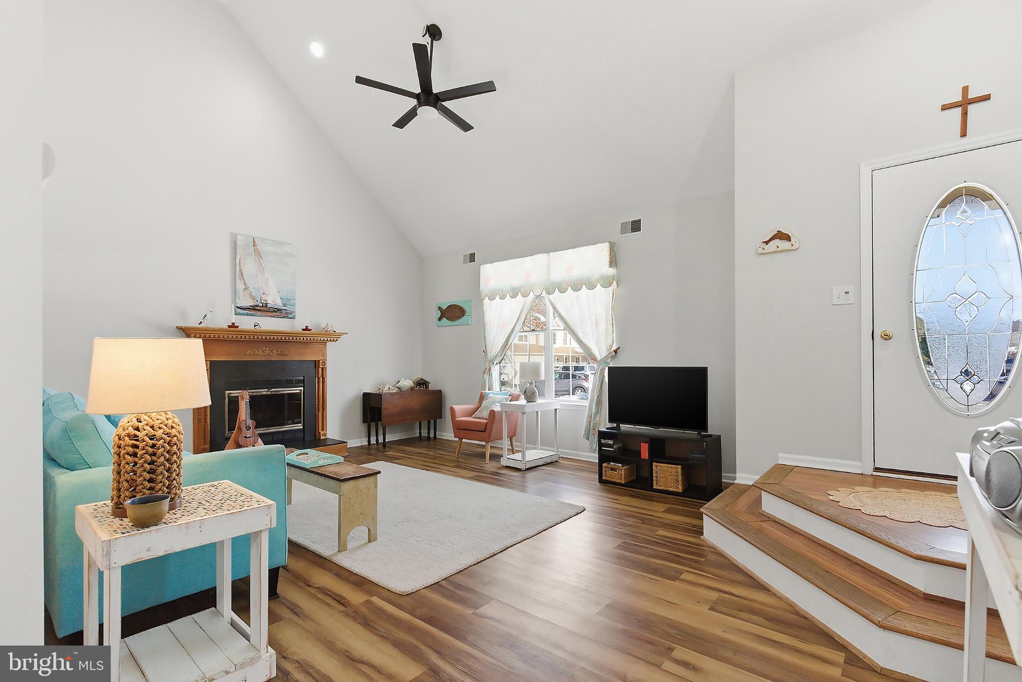 31 Hillcrest Lane Tuckerton, NJ 08087 - Photo 5 of 33 a living room with furniture and a flat screen tv