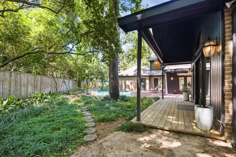 $2,700,000 | 11605 Oak Glen Court, Bunker Hill Village, TX 77024