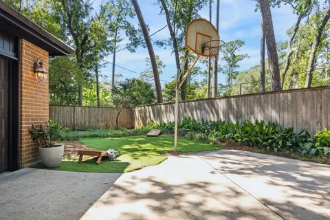 $2,700,000 | 11605 Oak Glen Court, Bunker Hill Village, TX 77024