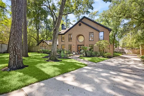 $2,700,000 | 11605 Oak Glen Court, Bunker Hill Village, TX 77024