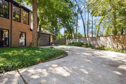 $2,700,000 | 11605 Oak Glen Court, Bunker Hill Village, TX 77024