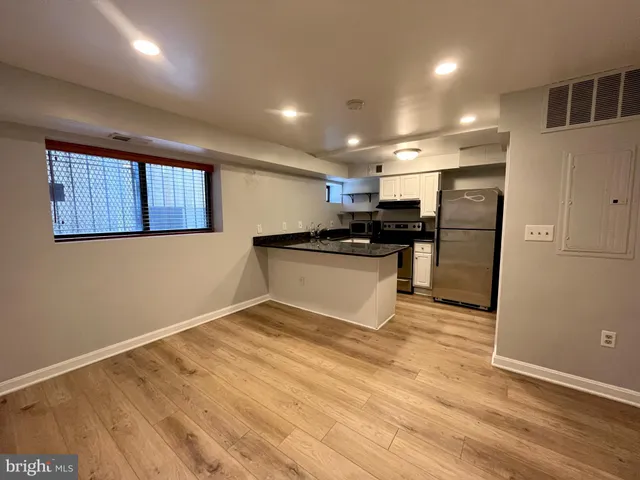 $1,700 | 1321 Fairmont Street Northwest, Unit 3, Washington, DC 20009