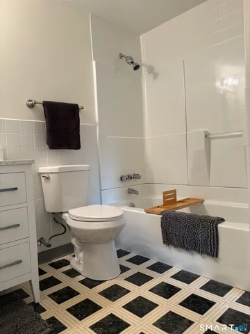 $225,000 | 20 Lakeside Drive, Unit K, Ledyard, CT 06339