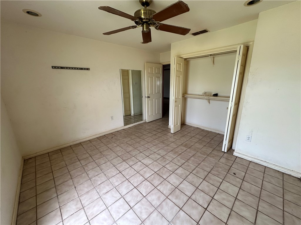 417 Linnet Courts Corpus Christi, TX 78418 - Photo 10 of 20 a view of an empty room