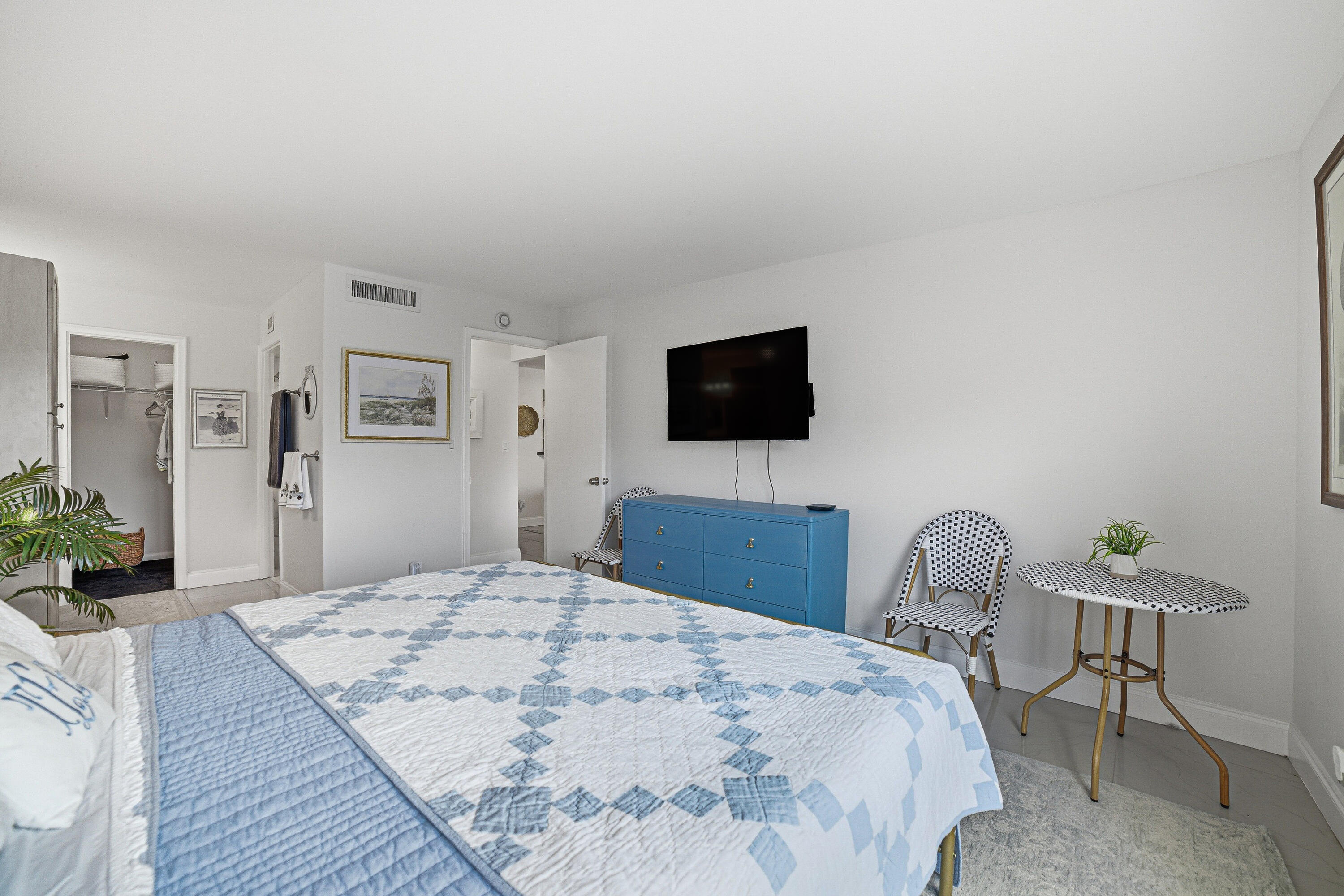 6 Royal Palm Way, Unit 211 Boca Raton, FL 33432 - Photo 20 of 32 Master Bedroom coastal style - Boca Cond