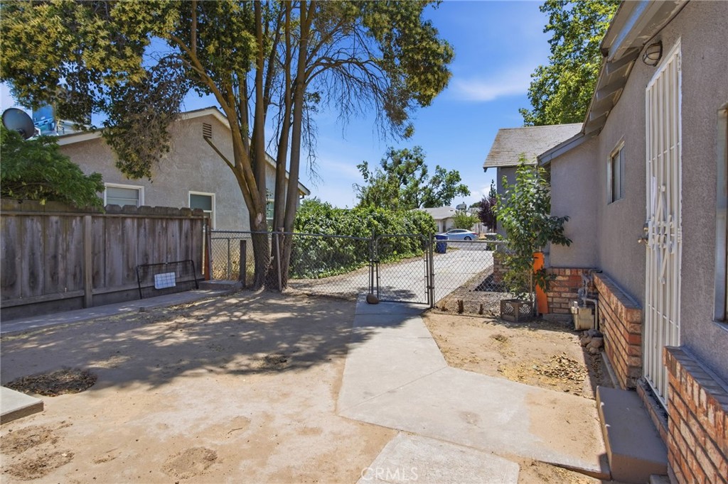 175 East Main Street Merced, CA 95340 - Photo 15 of 35