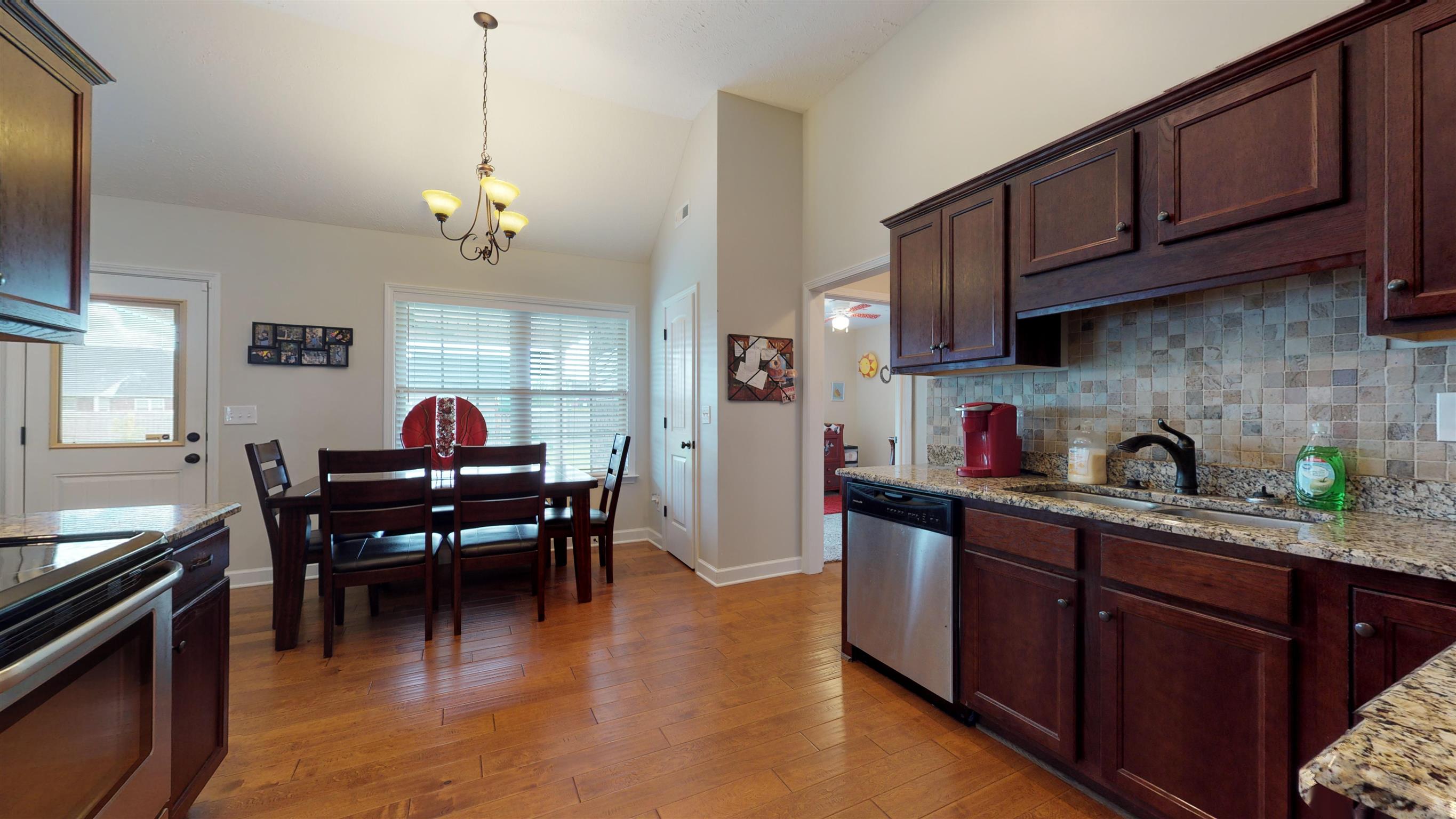 108 Riddick Court Murfreesboro, TN 37127 - Photo 5 of 14 breakfast area just off the kitchen