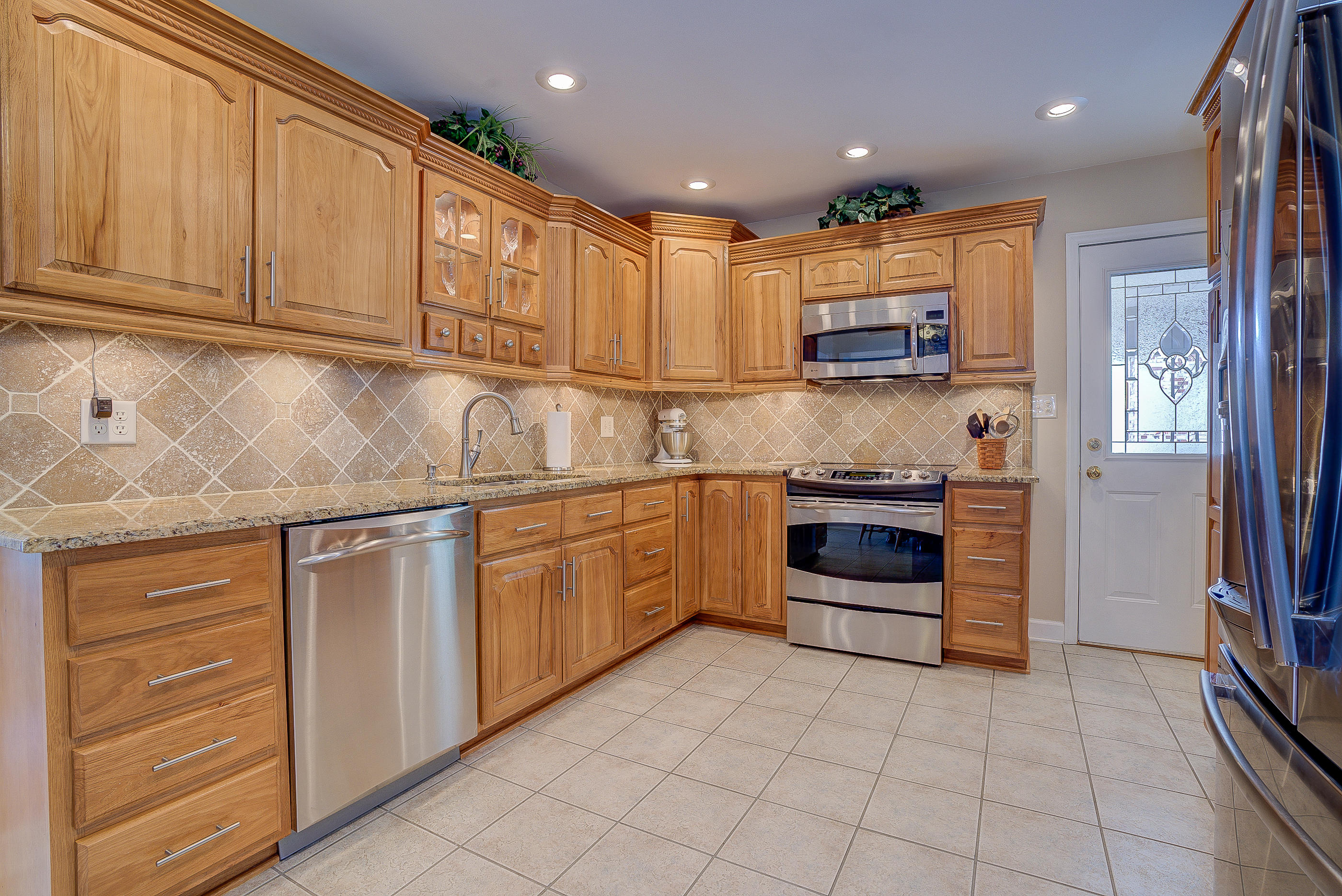 527 Magnolia Road Roanoke, VA 24019 - Photo 6 of 33 11