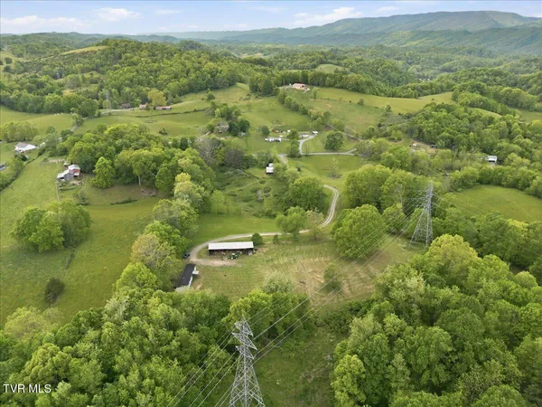 $400,000 | 27070 Shortsville Road, Meadowview, VA 24361