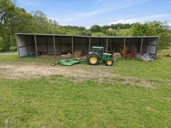 $400,000 | 27070 Shortsville Road, Meadowview, VA 24361