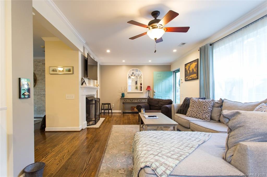 4900 Valley Stream Road Charlotte, NC 28209 - Photo 4 of 30 Gallery Image 4