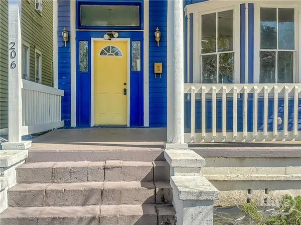 $2,850 | 206 West 39th Street, Savannah, GA 31401