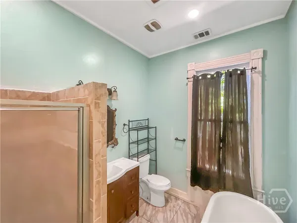 $2,850 | 206 West 39th Street, Savannah, GA 31401