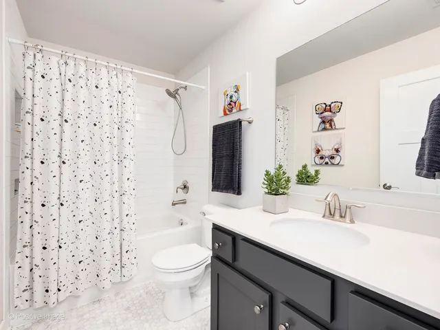 $649,700 | 412 Bluff Avenue, La Grange, IL 60525