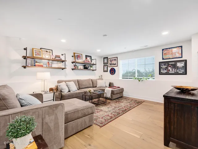 $649,700 | 412 Bluff Avenue, La Grange, IL 60525