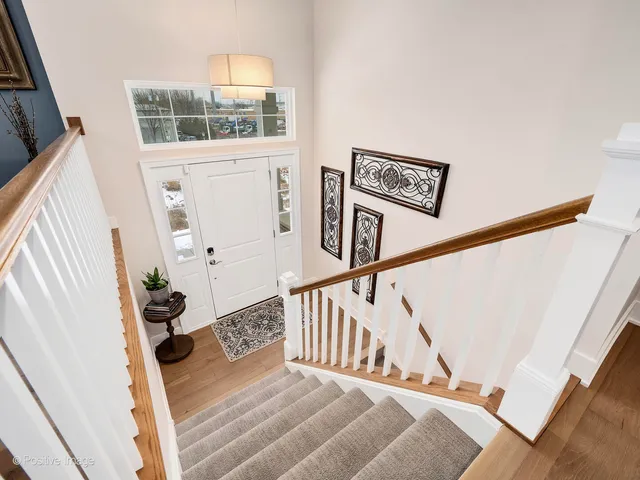 $649,700 | 412 Bluff Avenue, La Grange, IL 60525