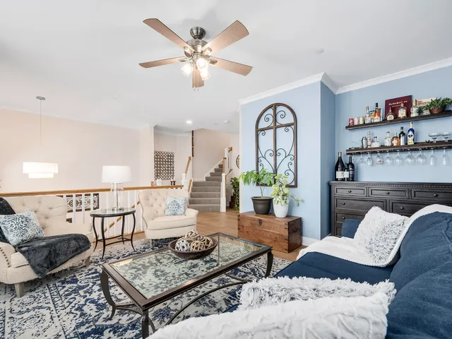 $649,700 | 412 Bluff Avenue, La Grange, IL 60525