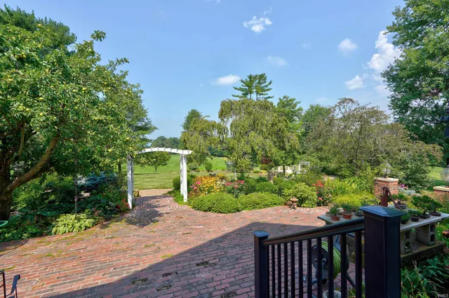 $1,150,000 | 9555 South 475 East, Ferdinand, IN 47532