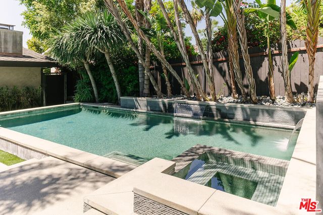 $3,130,000 | 5523 Tuxedo Terrace, Los Angeles, CA 90068