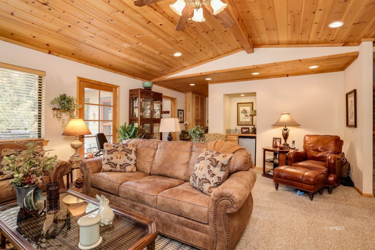 25451 Glen Road Idyllwild, CA 92549 - Photo 11 of 41 Untitled