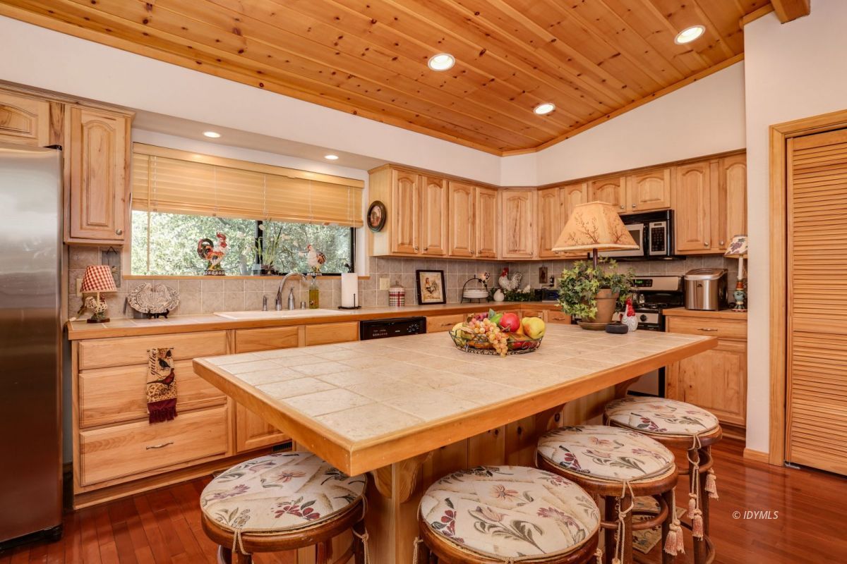 25451 Glen Road Idyllwild, CA 92549 - Photo 15 of 41 Untitled