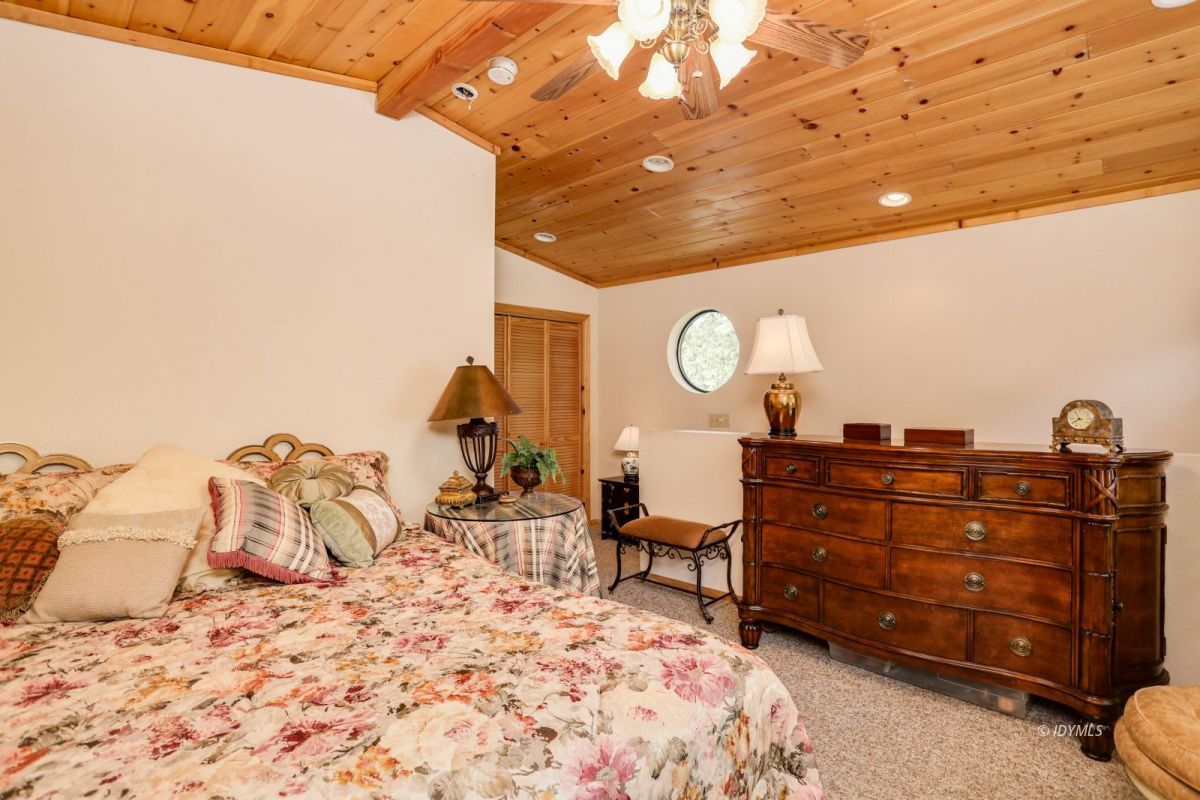 25451 Glen Road Idyllwild, CA 92549 - Photo 24 of 41 Untitled