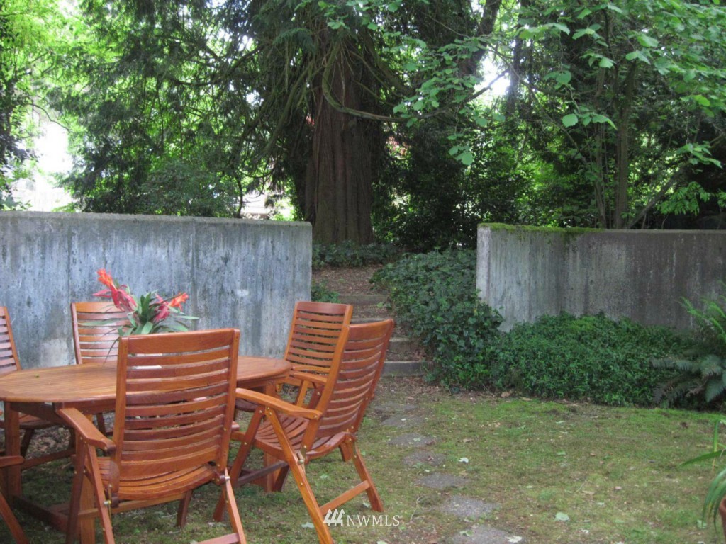 9235 Northeast 175th Street Bothell, WA 98011 - Photo 11 of 15 Gallery Image 11