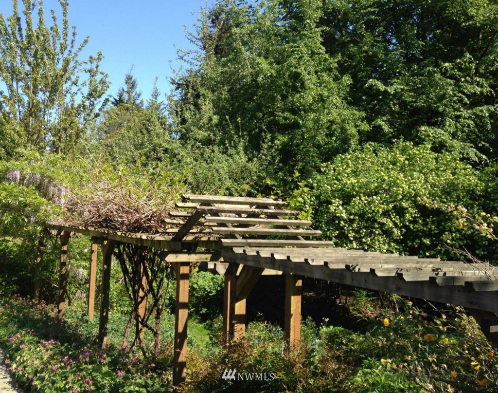 9235 Northeast 175th Street Bothell, WA 98011 - Photo 13 of 15 Gallery Image 13