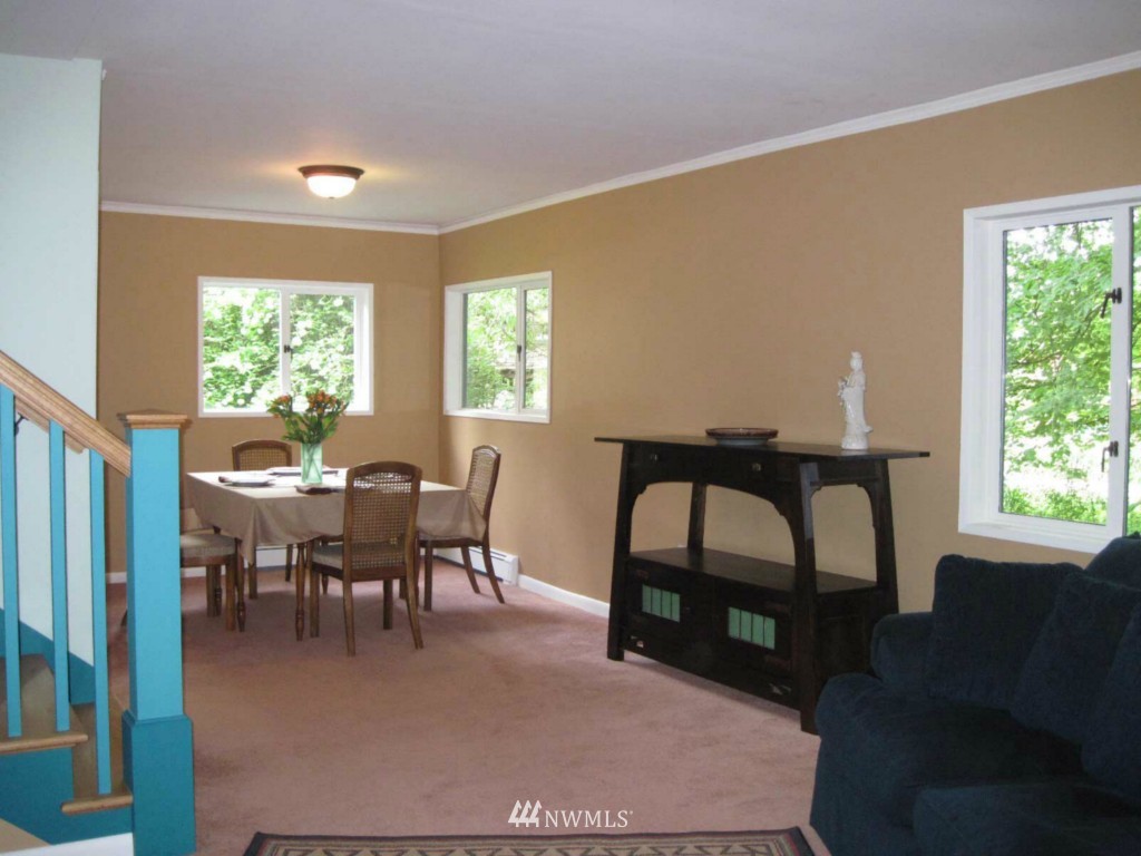 9235 Northeast 175th Street Bothell, WA 98011 - Photo 4 of 15 Gallery Image 4