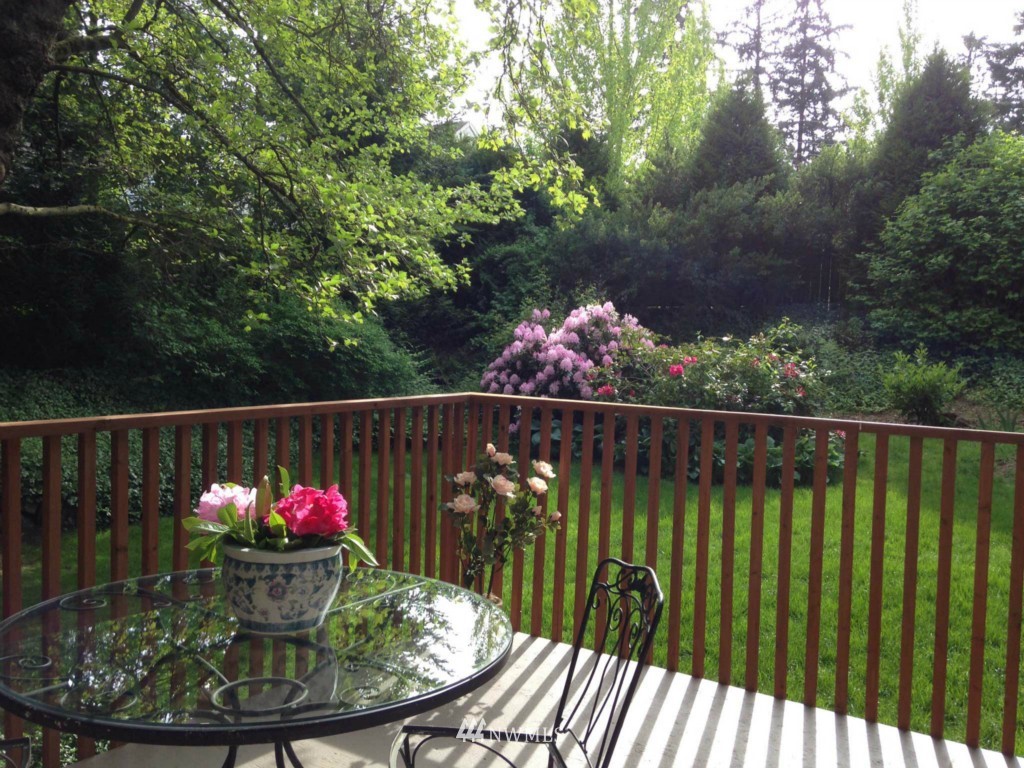 9235 Northeast 175th Street Bothell, WA 98011 - Photo 7 of 15 Gallery Image 7