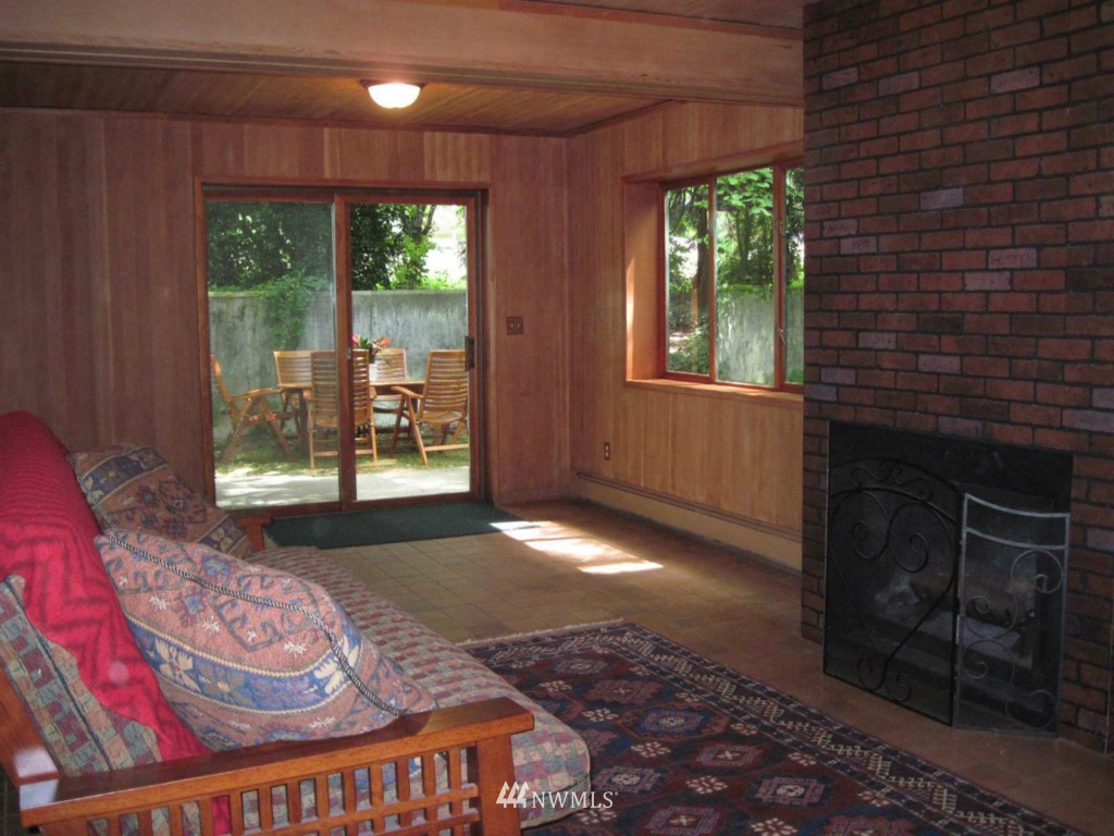 9235 Northeast 175th Street Bothell, WA 98011 - Photo 10 of 15 Gallery Image 10