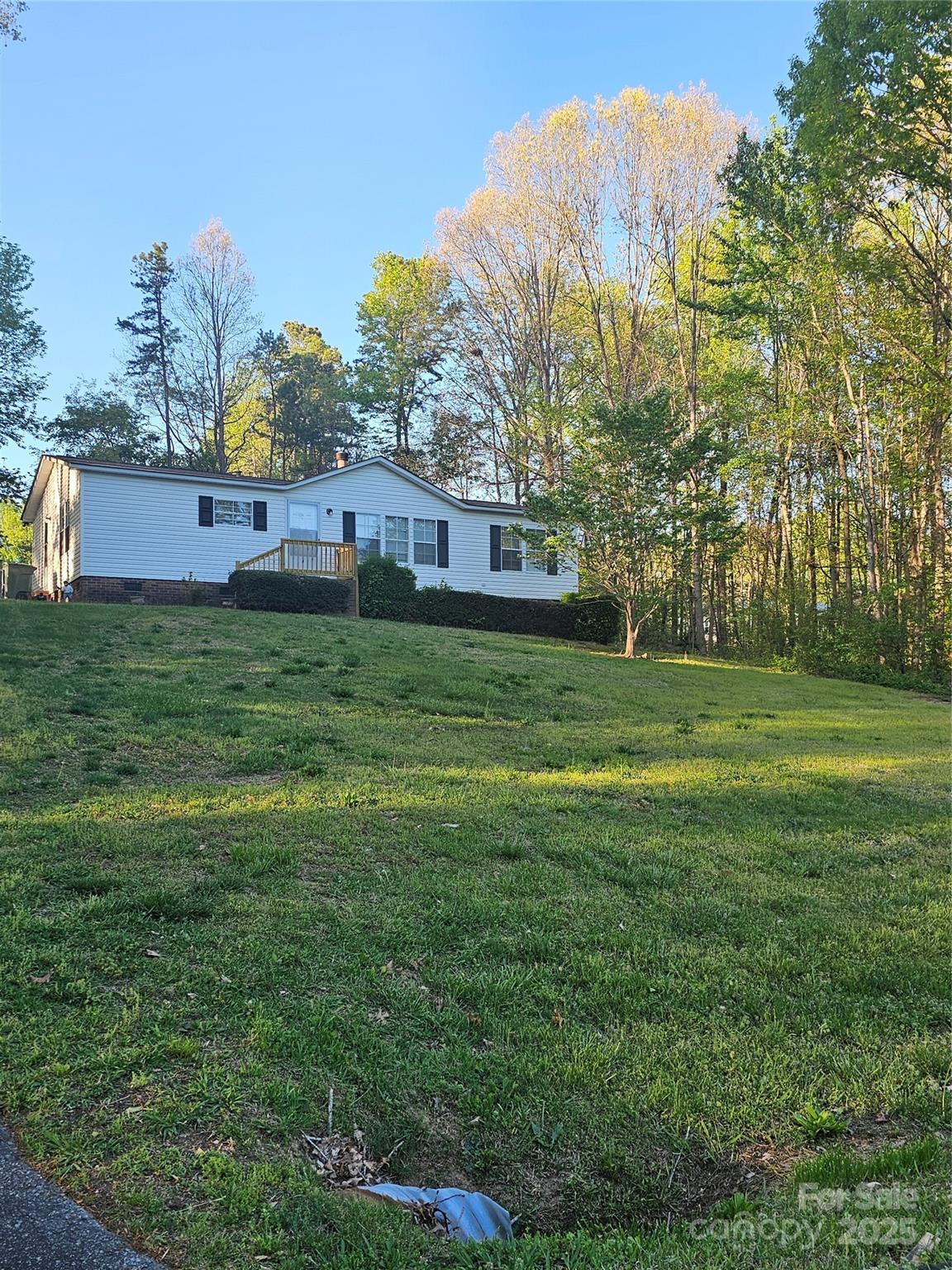 112 Thunder Road China Grove, NC 28023 - Photo 2 of 21 Gallery Image 2
