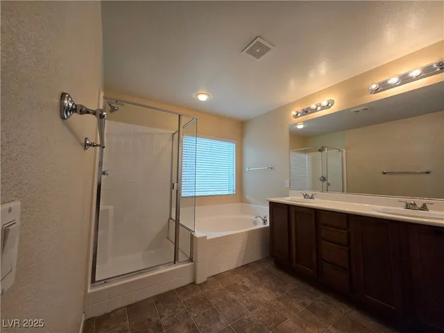 $2,000 | 10601 Cave Ridge Street, Las Vegas, NV 89179